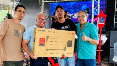 Prefeitura de Anhanguera promove confraternização e premia servidores em evento festivo