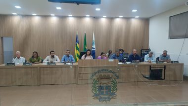 Câmara Municipal de Cumari realiza 35ª Sessão Ordinária e encerra atividades de 2025 com votação de projetos e escolha da Mesa Diretora para 2026