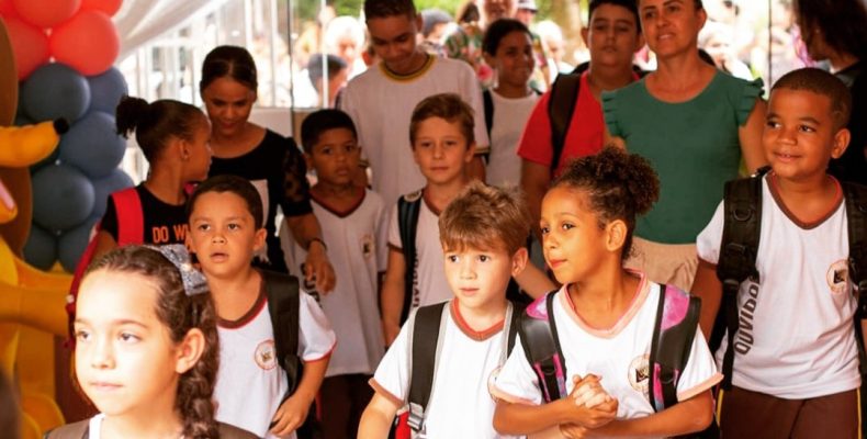 Volta às aulas na rede municipal de ensino de Ouvidor!