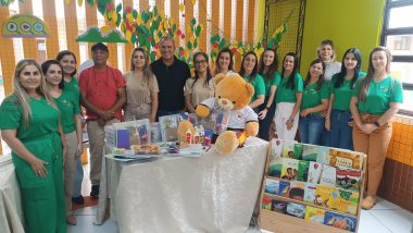 Entrega de kits didáticos em Ouvidor marca início de 2026 com foco na melhoria da aprendizagem