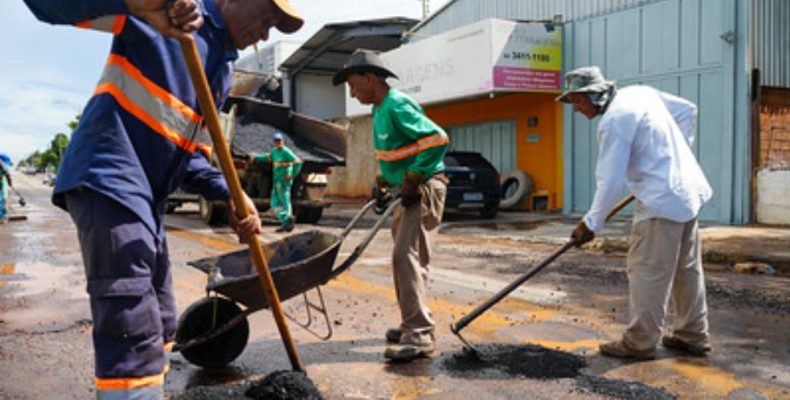 Com estratégia e cautela, Prefeitura de Catalão mantém frentes de serviço contra buracos no período chuvoso