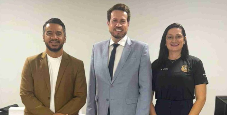 Ouvidor moderniza serviços públicos e passa a emitir Carteiras de Identidade no município