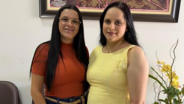 Vereadora Juliana Alves homenageia mulheres do Legislativo Municipal de Ouvidor 