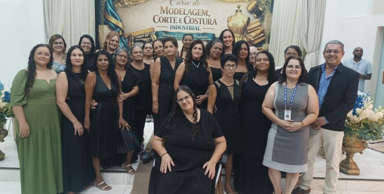 Formatura marca conclusão de cursos de Modelagem, Corte e Costura Industrial em Anhanguera
