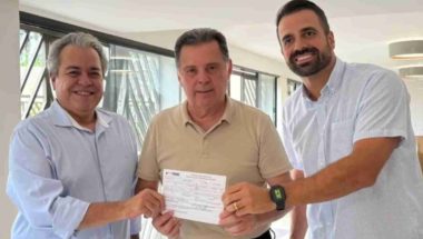 Ernesto Roller se filia ao PSDB em evento liderado por Marconi Perillo em Goiânia