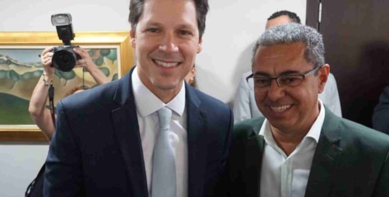 Shopee firma investimento em Goiás e prevê expansão com geração de empregos; prefeito de Anhanguera Marcelo Paiva participa de assinatura