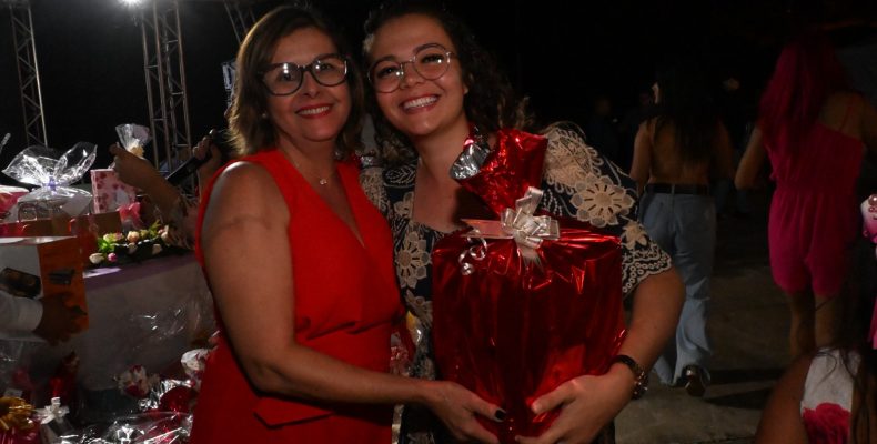 Noite de homenagem e emoção em Anhanguera