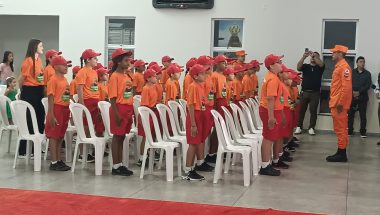 Formatura do Bombeiro Mirim reúne autoridades, famílias e celebra formação de 37 crianças em Campo Alegre de Goiás