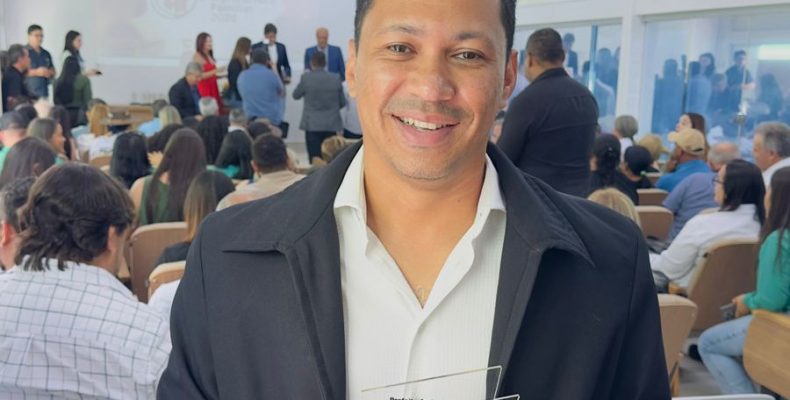 Anhanguera recebe reconhecimento estadual com prêmio Prefeito Amigo da Agricultura Familiar 2026