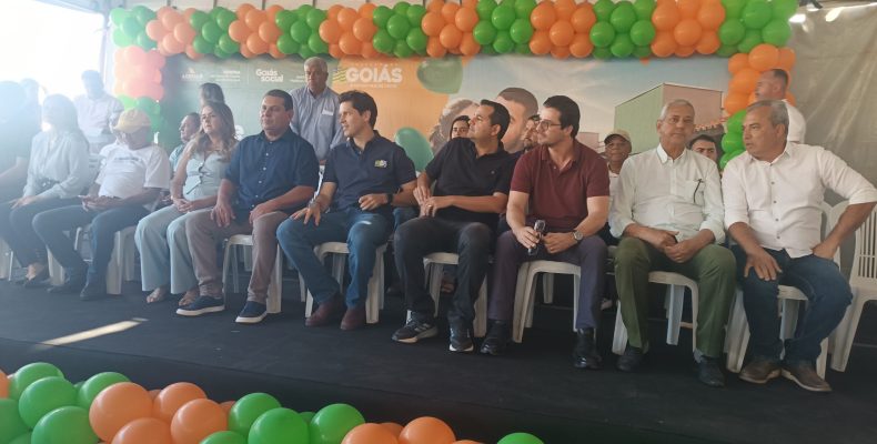 Governador Daniel Vilela entrega 47 moradias a custo zero em Ouvidor