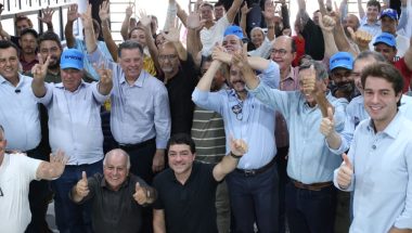 Pré-candidato ao Governo de Goiás visitou municípios do Vale do São Patrício, onde também anunciou resgate de programas sociais instituídos em suas gestões
