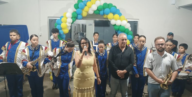 Prefeita Vanusa Gomes reinaugura Centro de Saúde “Jair Balbino” e anuncia pacote de investimentos em Davinópolis