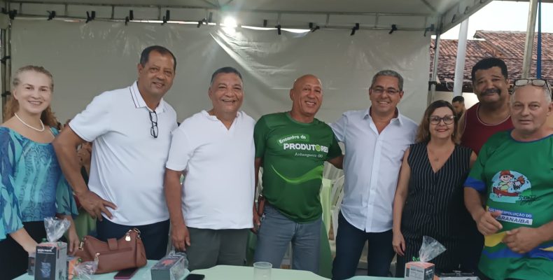Dia dos Pais em Anhanguera: Prefeitura celebra data com confraternização, brindes e música