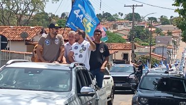 Bruno Peixoto participa de grande carreata em Nova Aurora e destaca ligação afetiva com o município