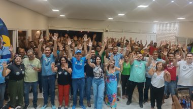 Bruno Peixoto e Issy Quinan recebem apoio público do prefeito de Urutaí para eleições de 2026