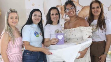 Prefeitura de Ouvidor promove encerramento do Curso de Gestantes com palestras, dia de beleza e entrega de enxovais