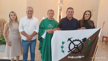 Missa em Ação de Graças alusiva ao aniversário de Ouvidor é celebrada na Paróquia Santo Antônio de Pádua 