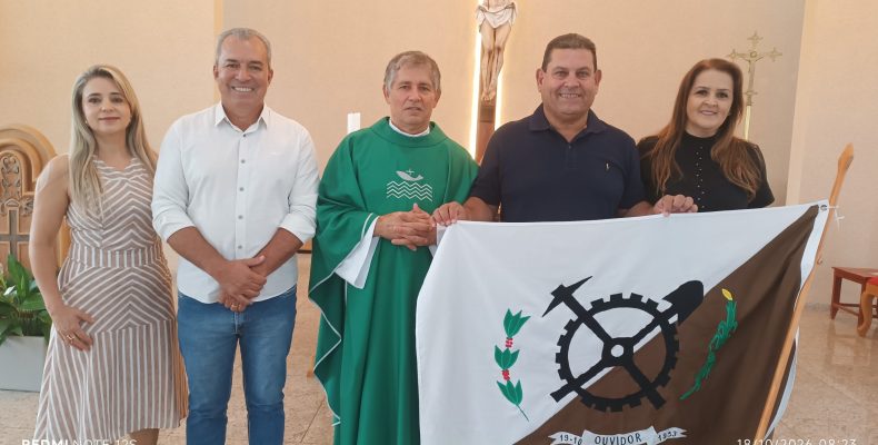 Missa em Ação de Graças alusiva ao aniversário de Ouvidor é celebrada na Paróquia Santo Antônio de Pádua 